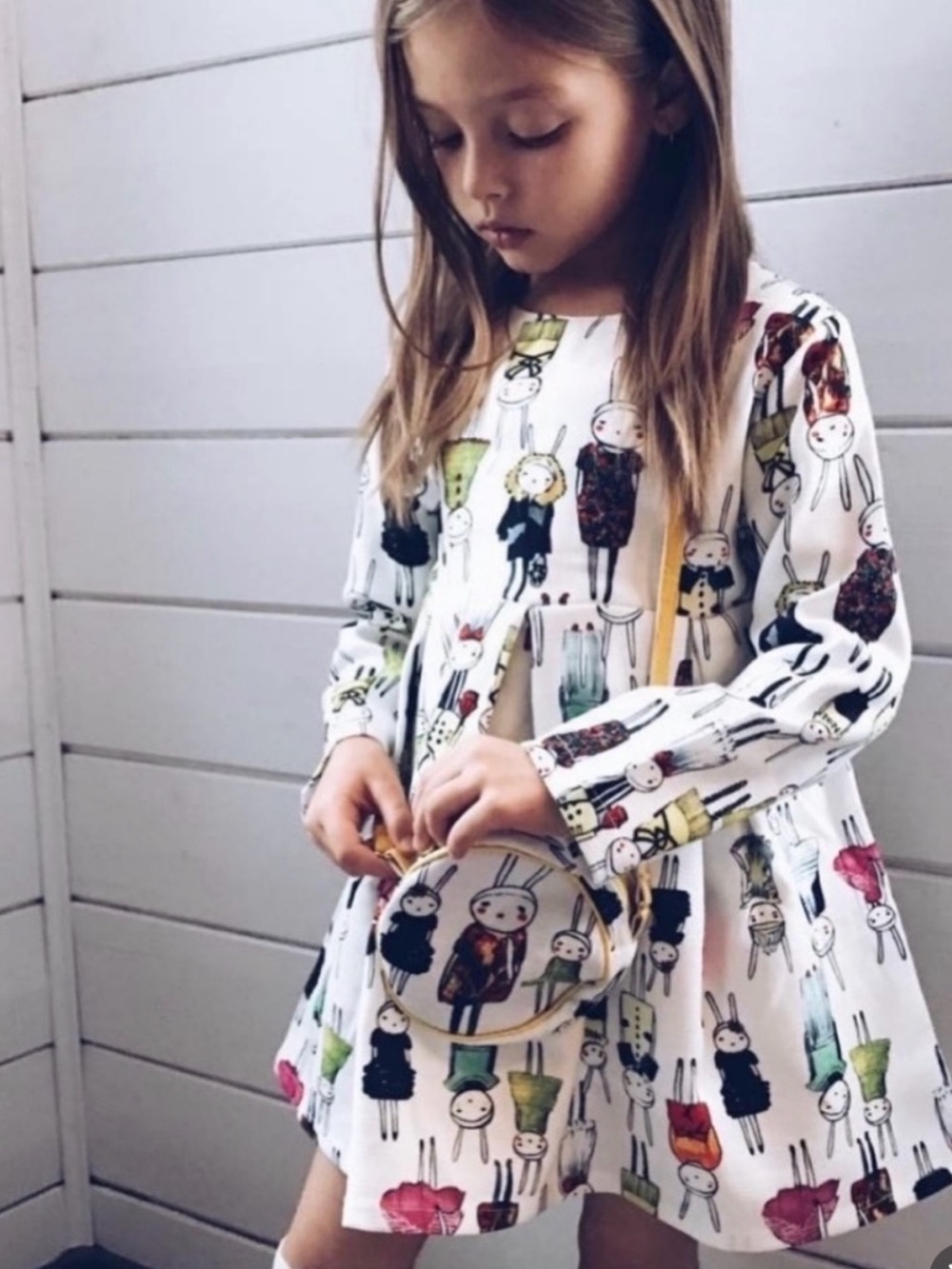🐰Lola + The Boys White Kids Dress w/ Colorful Character Print w/Handbag Sz 3-4T - Picture 2 of 10